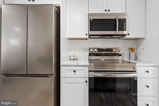 5570 CAITHNESS CT, Fairfax, VA 22032