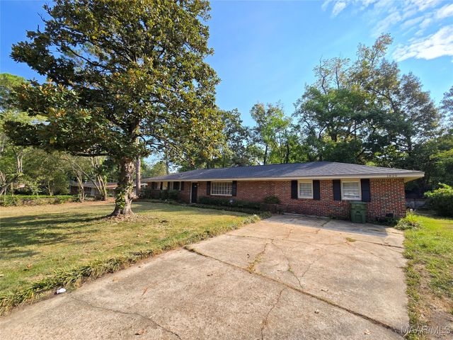 1829 Hill Hedge Drive, Montgomery, AL 36106