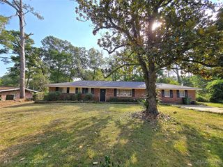1829 Hill Hedge Drive, Montgomery, AL 36106
