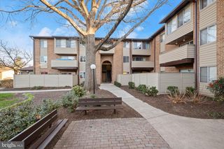 19419 BRASSIE PL #102, Gaithersburg, MD 20886