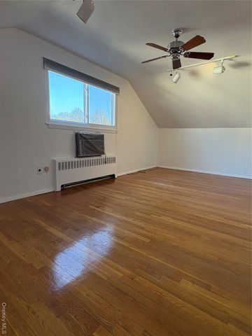 30 Tremont Street, Garden City, NY 11530