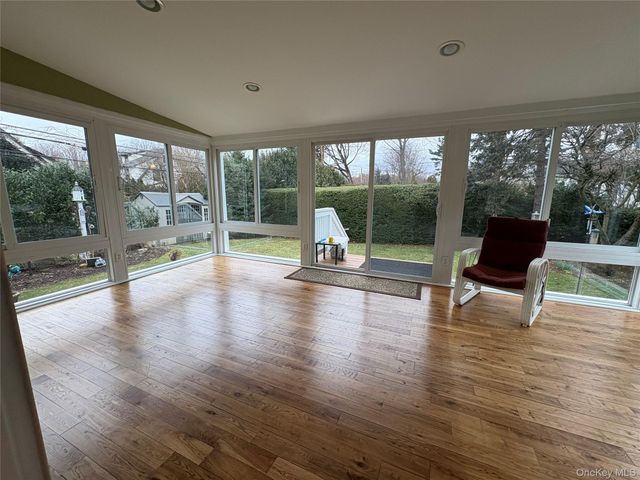 30 Tremont Street, Garden City, NY 11530