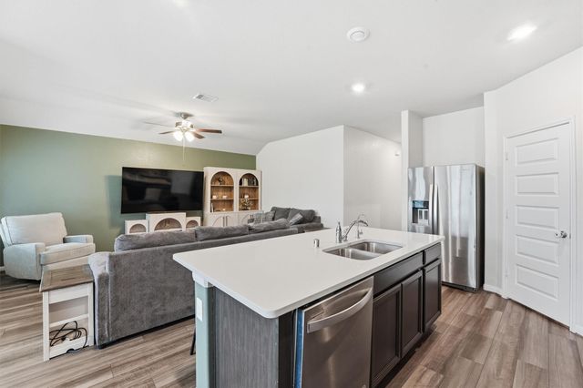 931 Modesto Drive, Rosharon, TX 77583