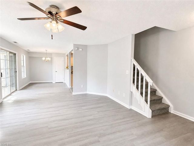 1653 Lucia CT, Virginia Beach, VA 23455