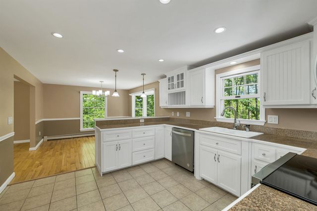 527 North Main Street, Wolfeboro, NH 03894