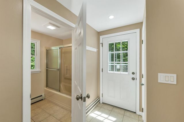 527 North Main Street, Wolfeboro, NH 03894