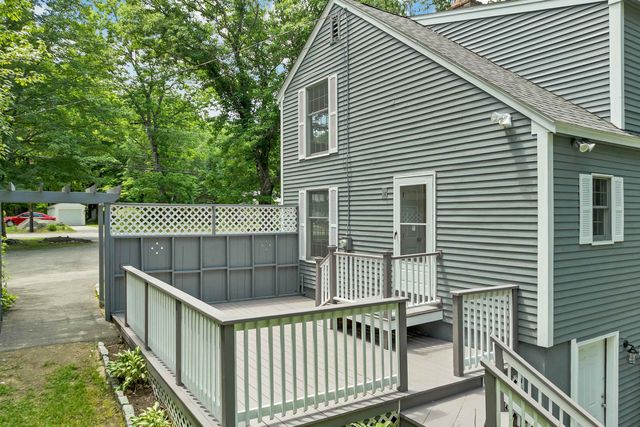 527 North Main Street, Wolfeboro, NH 03894