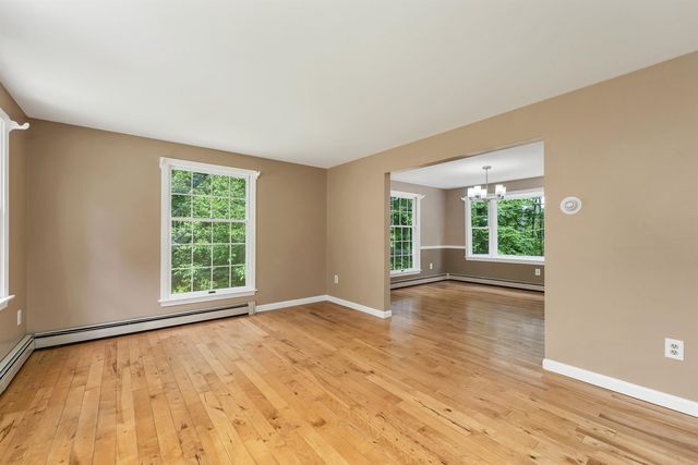 527 North Main Street, Wolfeboro, NH 03894