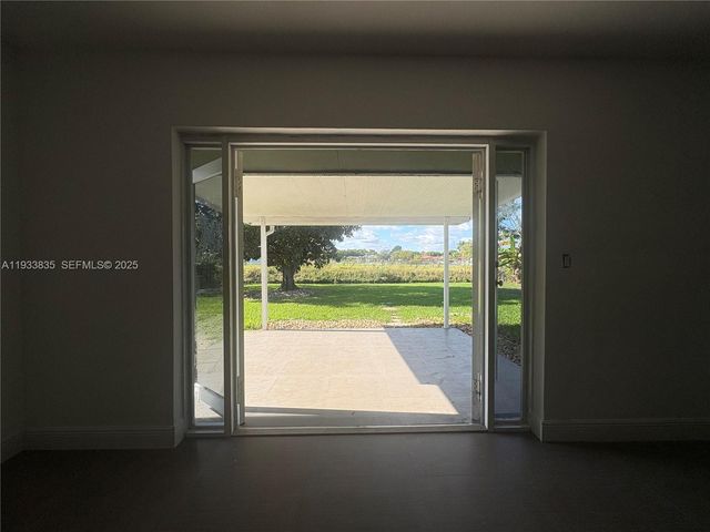 9980 Broad Channel Dr, Cutler Bay, FL 33157