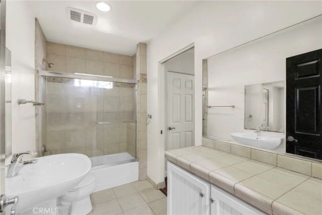 19000 Strathern, Reseda, CA 91335