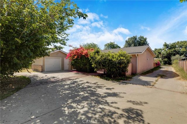 19000 Strathern, Reseda, CA 91335