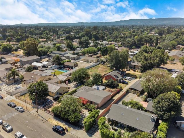 19000 Strathern, Reseda, CA 91335