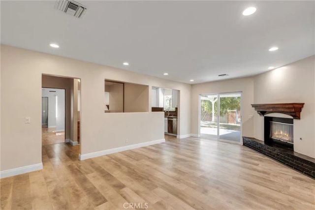 19000 Strathern, Reseda, CA 91335