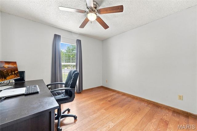 4208 NW Point Drive, House Springs, MO 63051