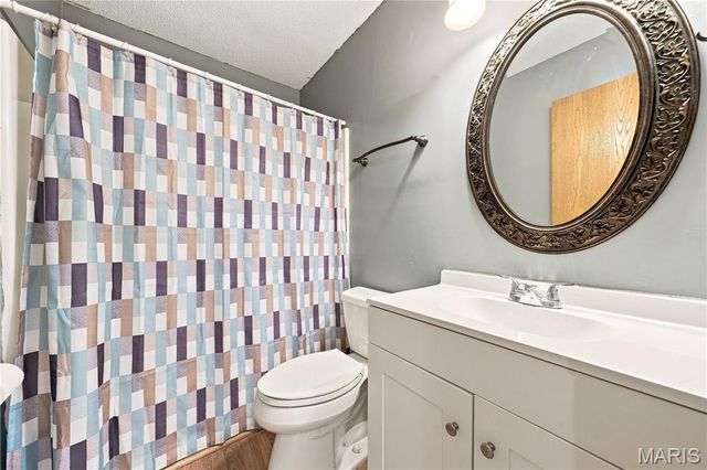 4208 NW Point Drive, House Springs, MO 63051