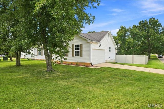 4208 NW Point Drive, House Springs, MO 63051