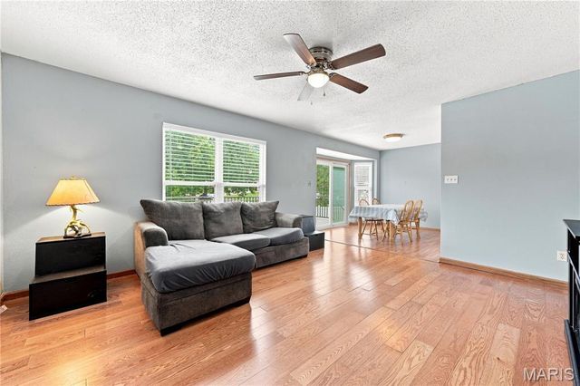 4208 NW Point Drive, House Springs, MO 63051
