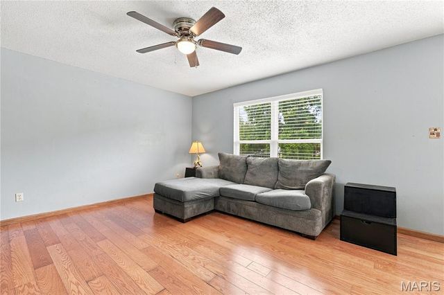 4208 NW Point Drive, House Springs, MO 63051