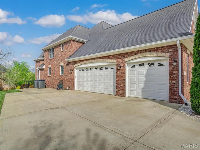 3812 Boulder Drive, Edwardsville, IL 62025