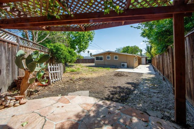 1177 Redrock Court, Sunnyvale, CA 94089