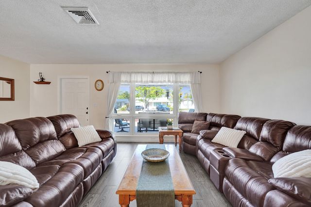 1921 N 49th Avenue, Hollywood, FL 33021