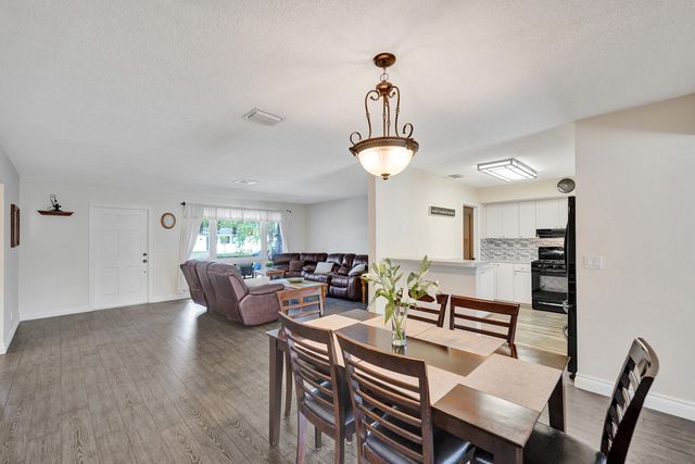 1921 N 49th Avenue, Hollywood, FL 33021