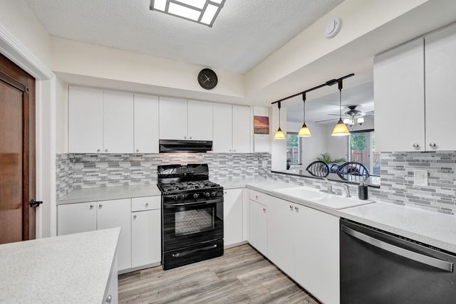 1921 N 49th Avenue, Hollywood, FL 33021