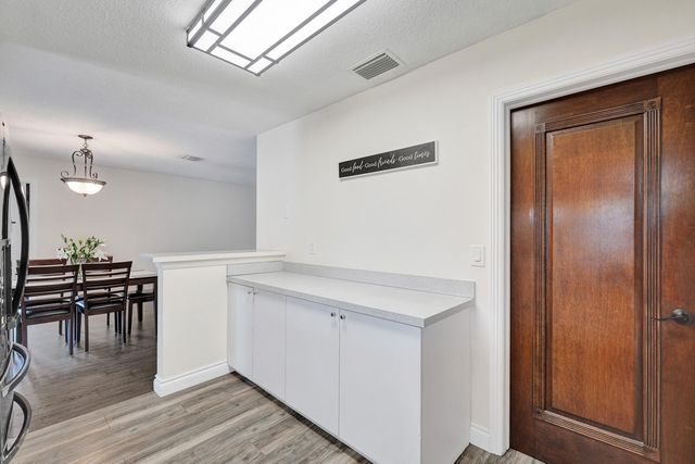 1921 N 49th Avenue, Hollywood, FL 33021