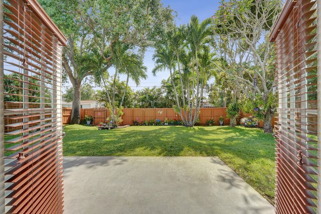 1921 N 49th Avenue, Hollywood, FL 33021