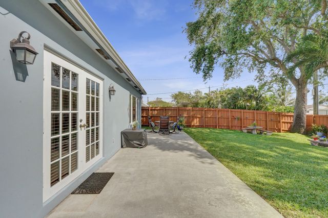 1921 N 49th Avenue, Hollywood, FL 33021