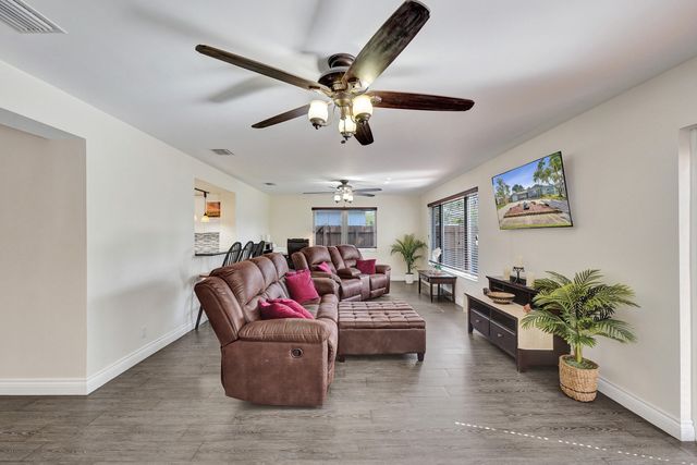 1921 N 49th Avenue, Hollywood, FL 33021