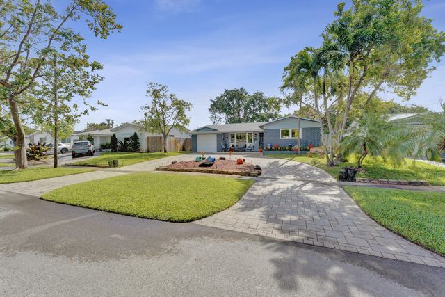 1921 N 49th Avenue, Hollywood, FL 33021