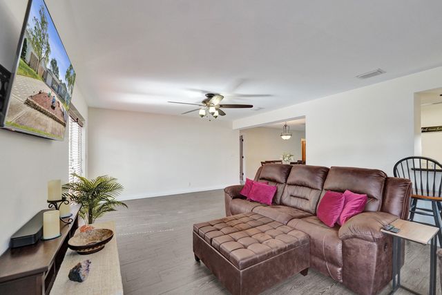 1921 N 49th Avenue, Hollywood, FL 33021