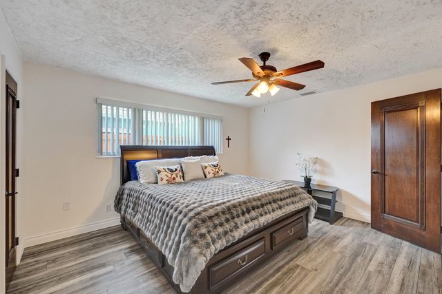 1921 N 49th Avenue, Hollywood, FL 33021