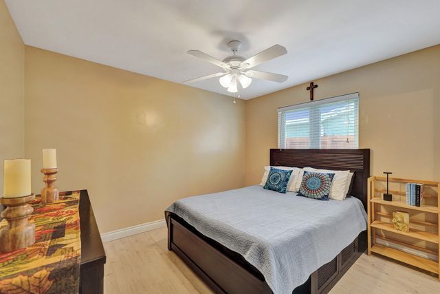 1921 N 49th Avenue, Hollywood, FL 33021