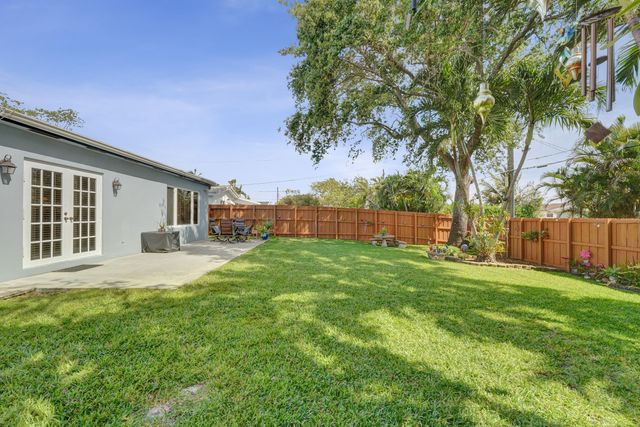 1921 N 49th Avenue, Hollywood, FL 33021