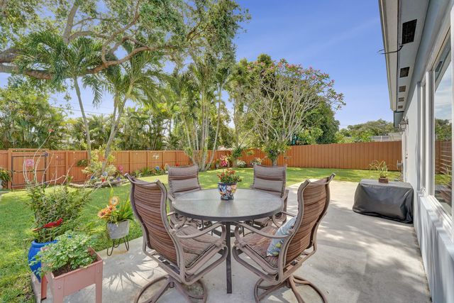 1921 N 49th Avenue, Hollywood, FL 33021