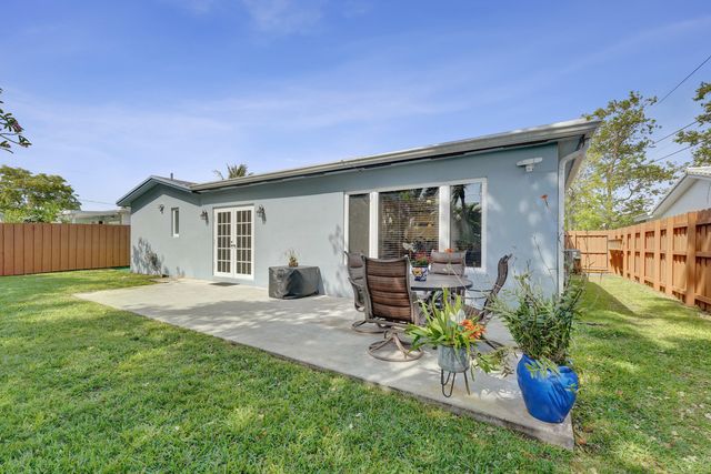 1921 N 49th Avenue, Hollywood, FL 33021