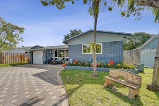 1921 N 49th Avenue, Hollywood, FL 33021