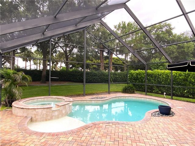 1783 Ribbon Fan LN, Naples, FL 34119