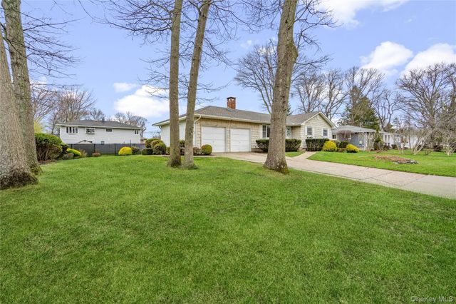 22 Forest Avenue, Port Jefferson Station, NY 11776
