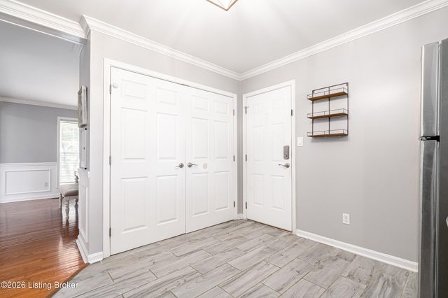9525 Poplar Hill Dr, Crestwood, KY 40014