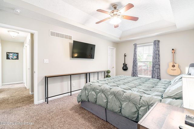 9525 Poplar Hill Dr, Crestwood, KY 40014