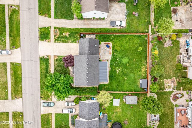9525 Poplar Hill Dr, Crestwood, KY 40014