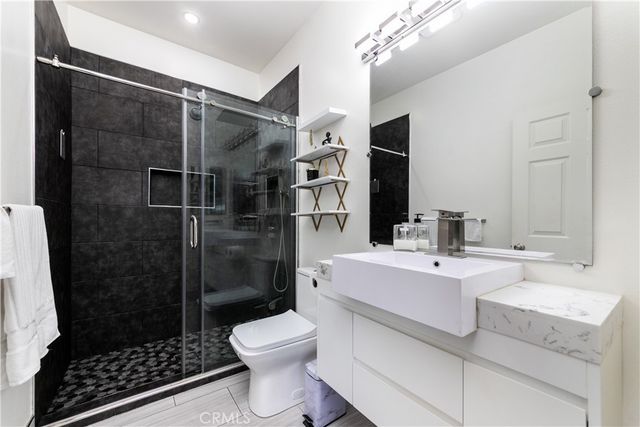 13600 Foothill 17, Sylmar, CA 91342