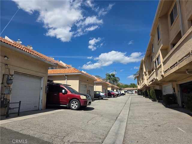 13600 Foothill 17, Sylmar, CA 91342