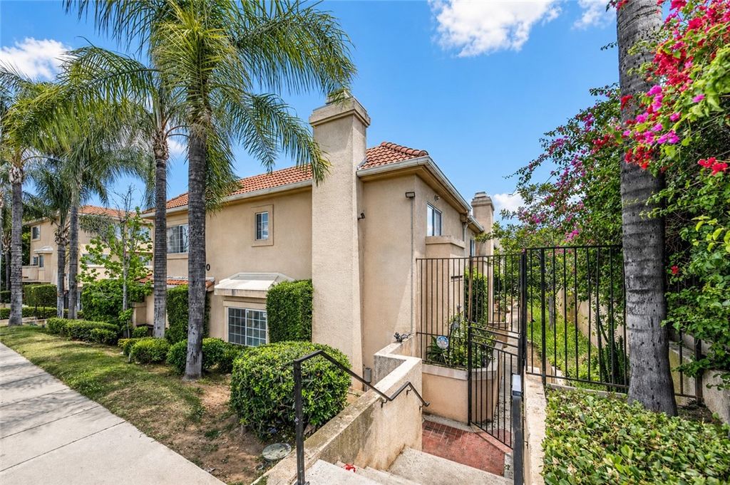 13600 Foothill 17, Sylmar, CA 91342