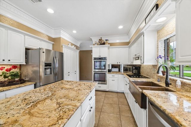 2519 Golden Pond Drive, Kingwood, TX 77345