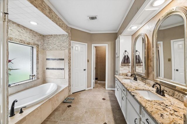 2519 Golden Pond Drive, Kingwood, TX 77345