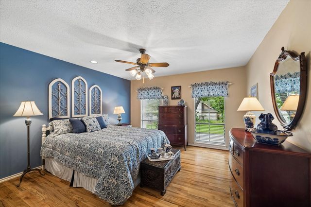 2519 Golden Pond Drive, Kingwood, TX 77345